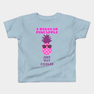 cool pink pineapple sunglasses Kids T-Shirt